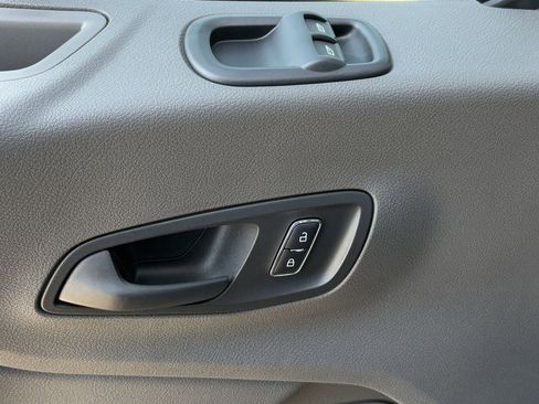 New 2025 Ford Transit 250 148 Medium Roof image 51