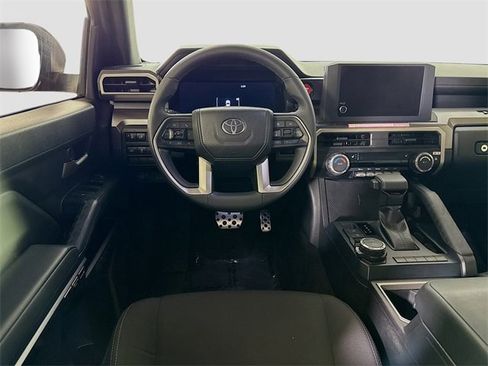 Certified 2025 Toyota Tacoma 4x4 Double Cab image 21