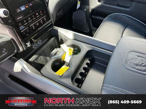 New 2026 RAM 2500 Laramie AWD/4WD image 10