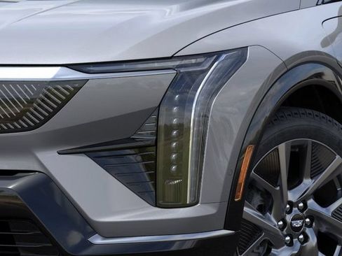 New 2025 Cadillac Optiq Luxury 1 w/ LPO, Floor Liner Package AWD/4WD image 10