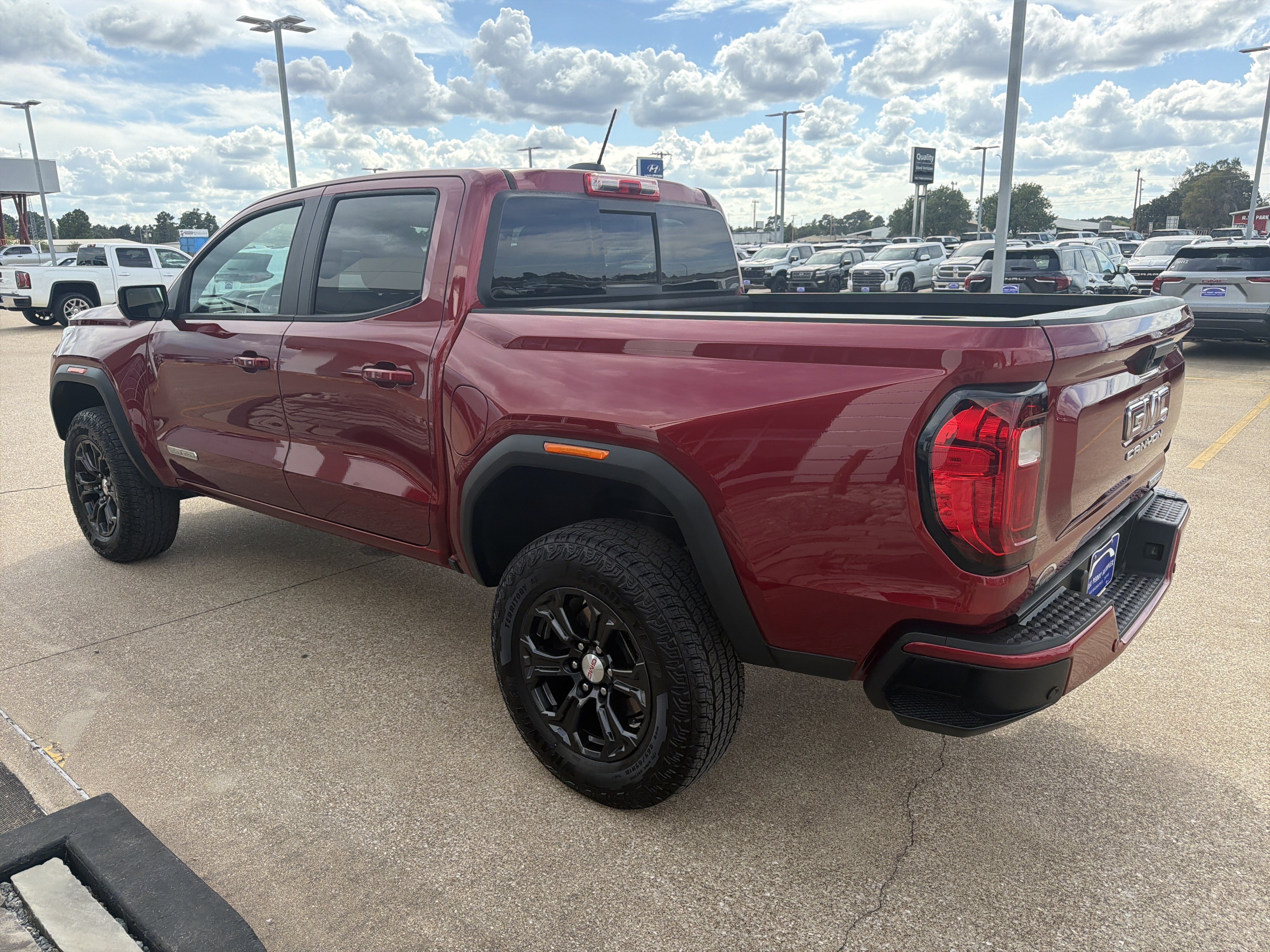 Used 2023 GMC Canyon Elevation w/ Convenience Package RWD image 4