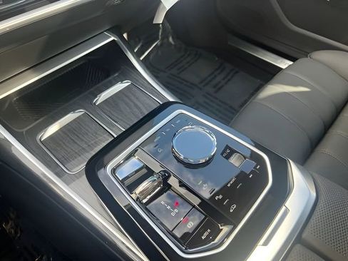 Used 2024 BMW i7 eDrive50 RWD image 22