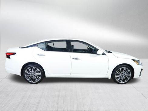 Used 2023 Nissan Altima 2.5 SL AWD/4WD image 8