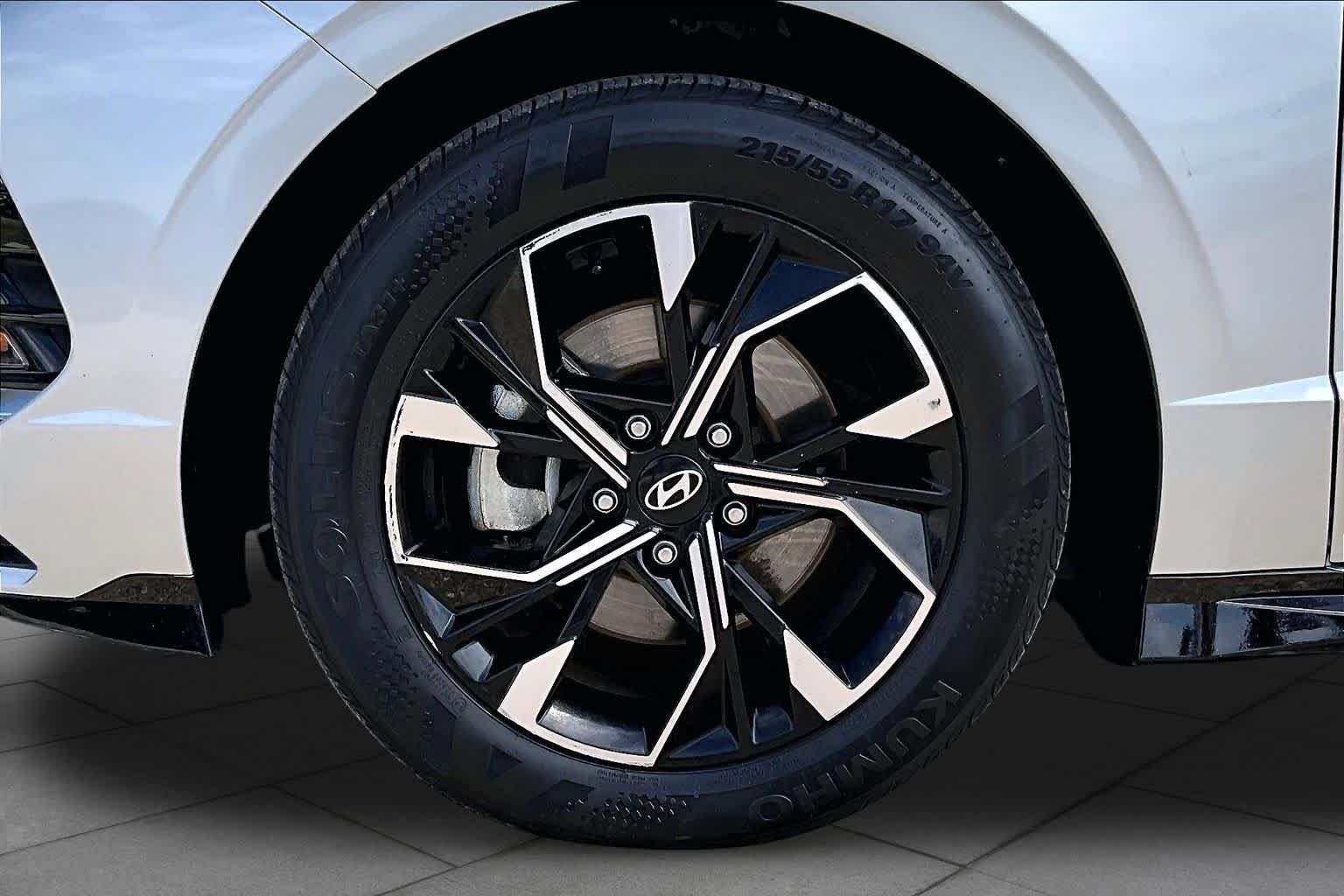 Used 2025 Hyundai Sonata SEL FWD image 10