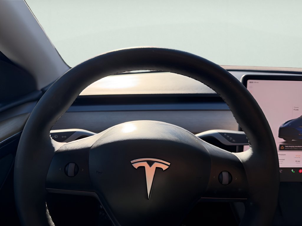 Used 2023 Tesla Model Y Long Range AWD/4WD image 17