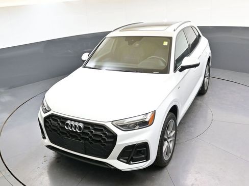 Certified 2025 Audi Q5 2.0T Premium w/ Convenience Plus Package image 47