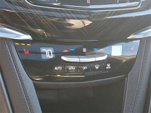 Used 2020 Cadillac XT6 Premium Luxury image 16