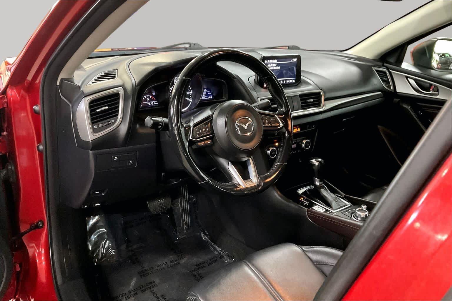 Used 2018 MAZDA MAZDA3 Touring FWD image 18