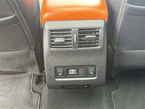 Used 2022 Mitsubishi Outlander SEL AWD/4WD image 32