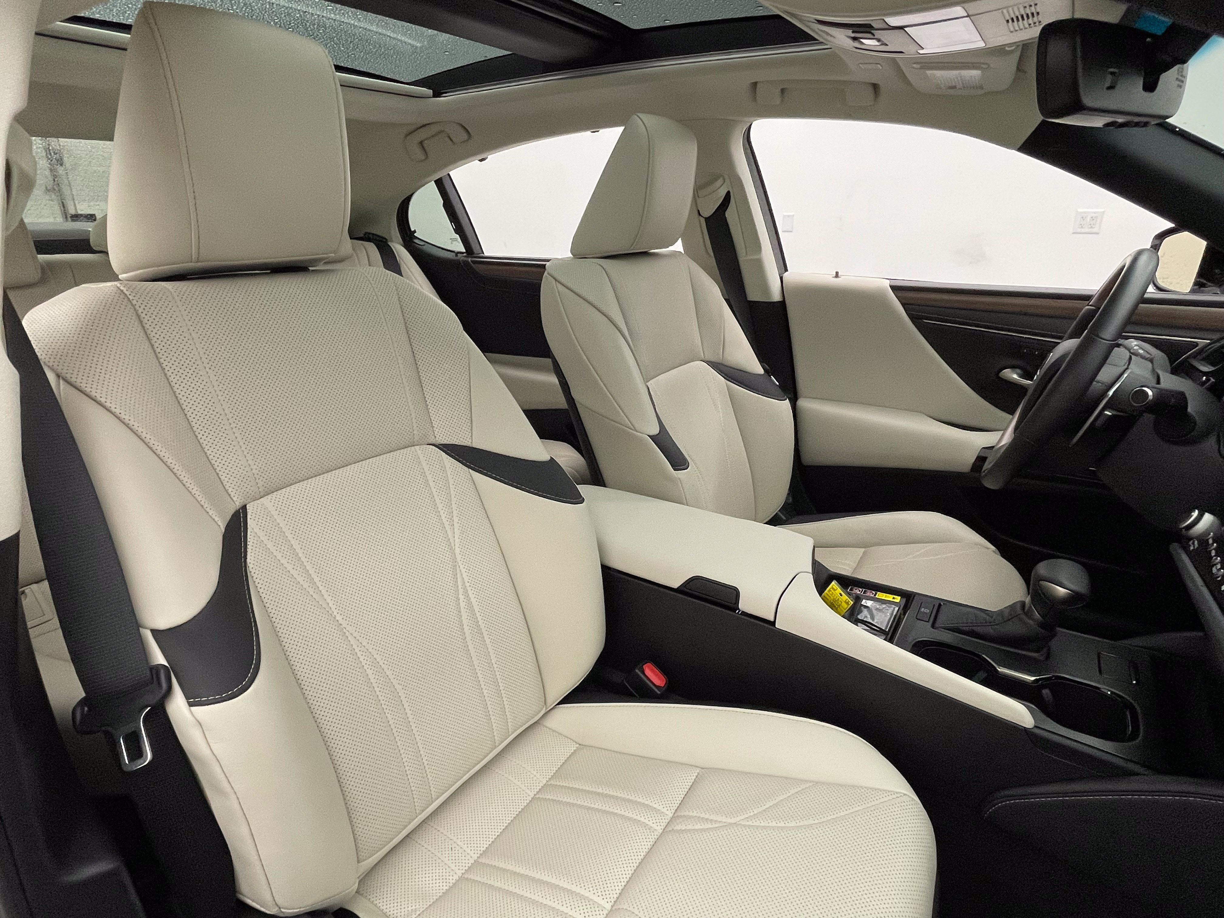 Used 2024 Lexus ES 350 Ultra Luxury w/ Accessory Package (Z2) FWD image 39