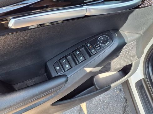 Used 2025 Kia Seltos S FWD image 14