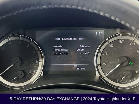 Used 2024 Toyota Highlander XLE image 15