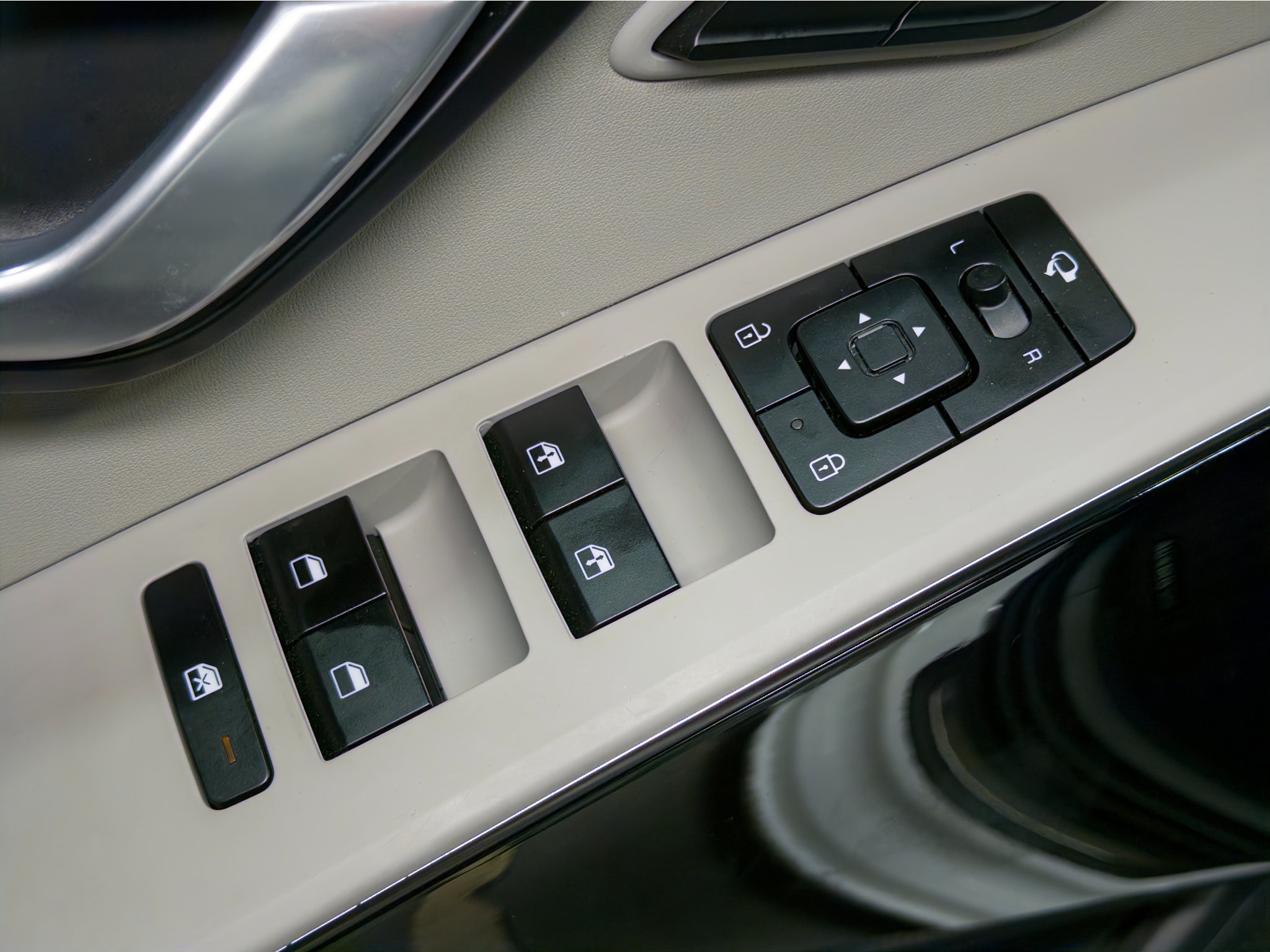 Used 2023 Kia Niro Wave w/ Wave Preserve Package FWD image 8