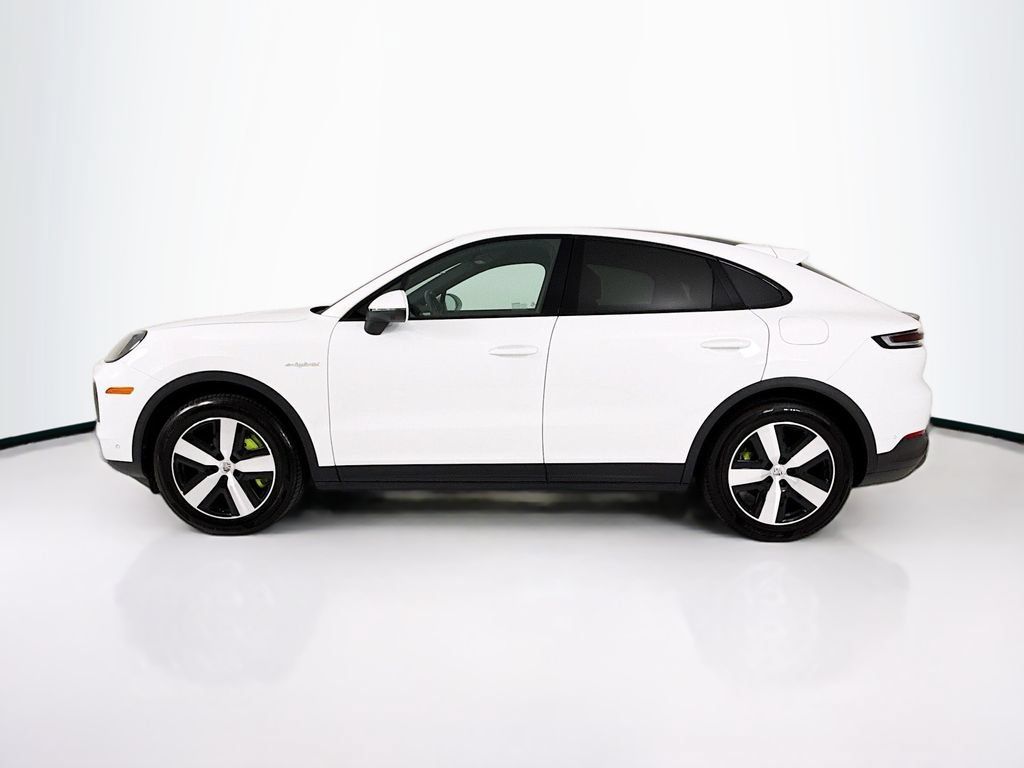 Certified 2024 Porsche Cayenne Coupe AWD/4WD image 2