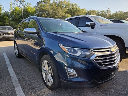 Certified 2021 Chevrolet Equinox Premier FWD image 2