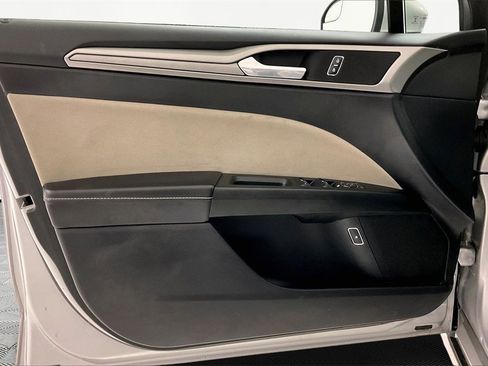 Used 2018 Ford Fusion S image 17