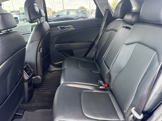 Used 2025 Kia Sportage EX FWD image 6