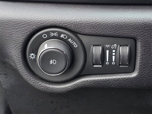 Used 2020 Chrysler Pacifica Touring w/ S Appearance Package image 26