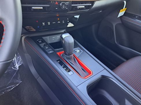 New 2026 Nissan Kicks SR FWD image 9