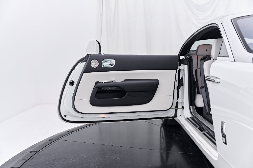 Used 2020 Rolls-Royce Wraith RWD image 33