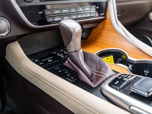 Used 2016 Lexus RX 350 AWD w/ Premium Package image 27