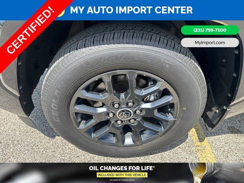 Certified 2023 Toyota Sequoia Platinum AWD/4WD image 9