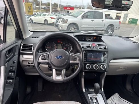 Used 2018 Subaru Forester 2.5i Premium w/ All-Weather Package image 14