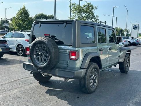 Used 2024 Jeep Wrangler Unlimited Sport AWD/4WD image 4