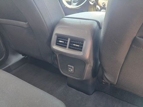 Used 2019 Chevrolet Equinox LT AWD/4WD image 16