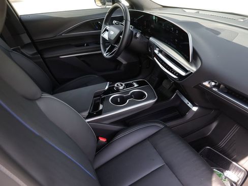 Used 2025 Cadillac Lyriq Luxury w/ LPO, Floor Liner Package image 28