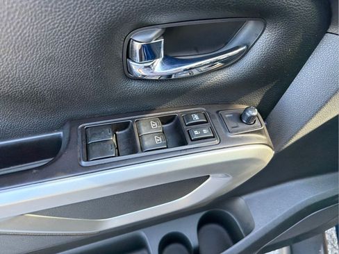 Used 2020 Nissan Titan SV w/ SV Convenience Package RWD image 26