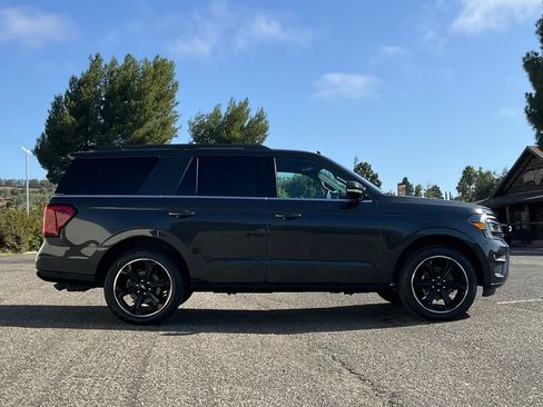 Certified 2024 Ford Expedition Limited image 7