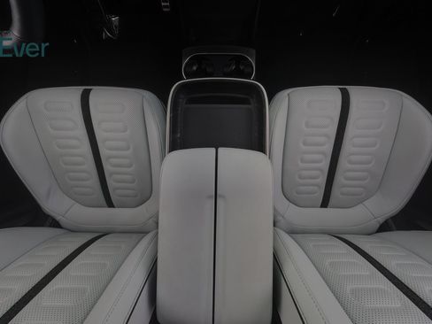 Used 2023 Rivian R1S Launch Edition AWD/4WD image 27