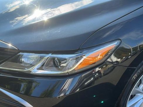 Used 2024 Toyota Camry LE image 7