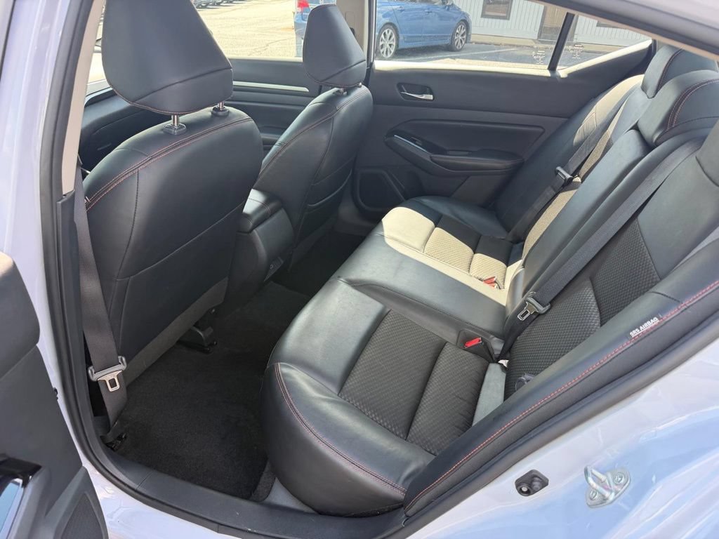 Used 2024 Nissan Altima 2.5 SR FWD image 19
