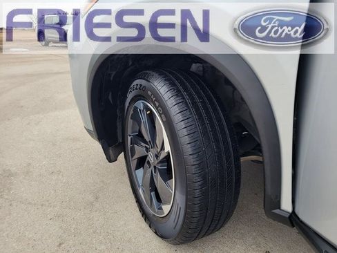 Used 2024 Nissan Rogue SV image 10