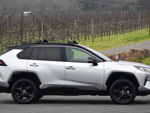 Used 2021 Toyota RAV4 XSE image 19