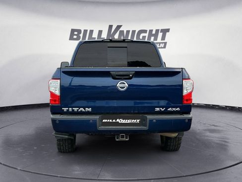 Used 2019 Nissan Titan SV w/ SV Convenience Package AWD/4WD image 4