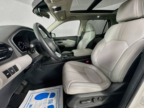 Used 2024 Honda Pilot Touring image 28