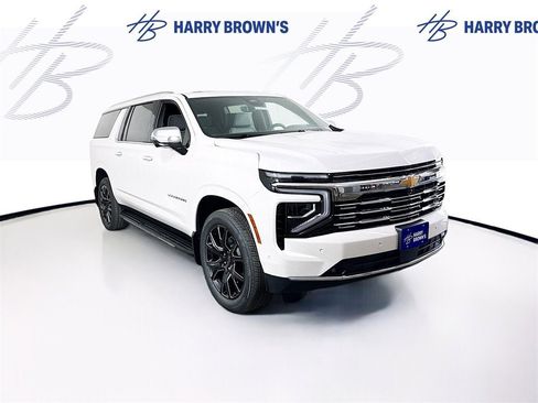 New 2025 Chevrolet Suburban Premier image 30