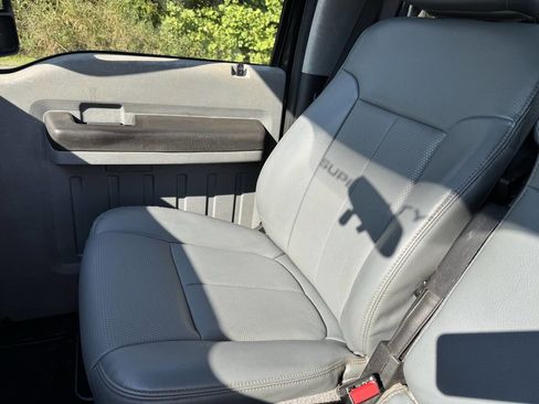 Used 2015 Ford F350 XL w/ Trailer Tow Package image 8