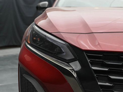 Used 2025 Nissan Altima 2.5 SR image 4