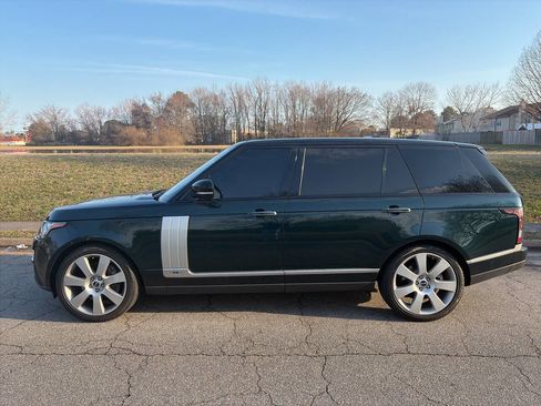 Used 2017 Land Rover Range Rover Long Wheelbase Autobiography image 2