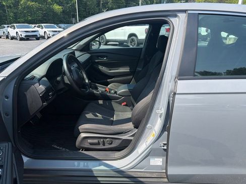 Used 2025 Honda Accord Sport image 4