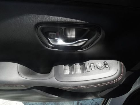 Used 2024 Honda HR-V Sport image 12