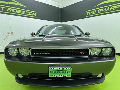Used 2014 Dodge Challenger R/T w/ Electronics Convenience Group RWD image 3