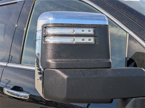 New 2025 GMC Sierra 2500 Denali w/ Denali Reserve Package image 13