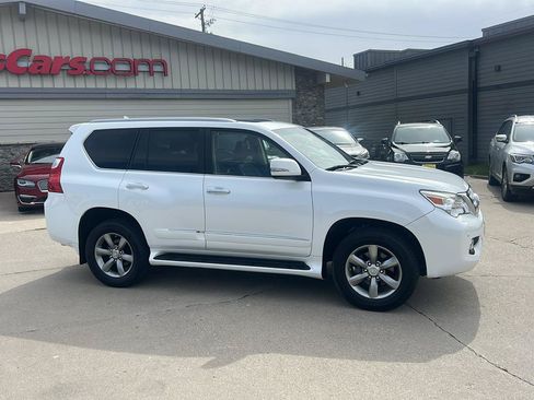 Used 2012 Lexus GX 460 Premium AWD/4WD image 2