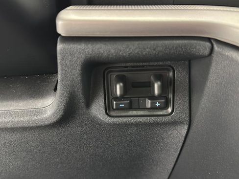 Used 2025 Ford Expedition Max Active AWD/4WD image 21