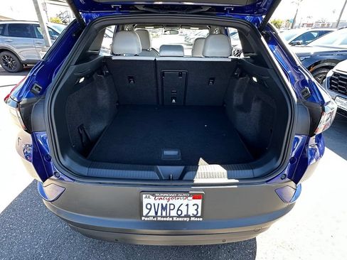 Used 2022 Volkswagen ID.4 Pro S RWD image 8